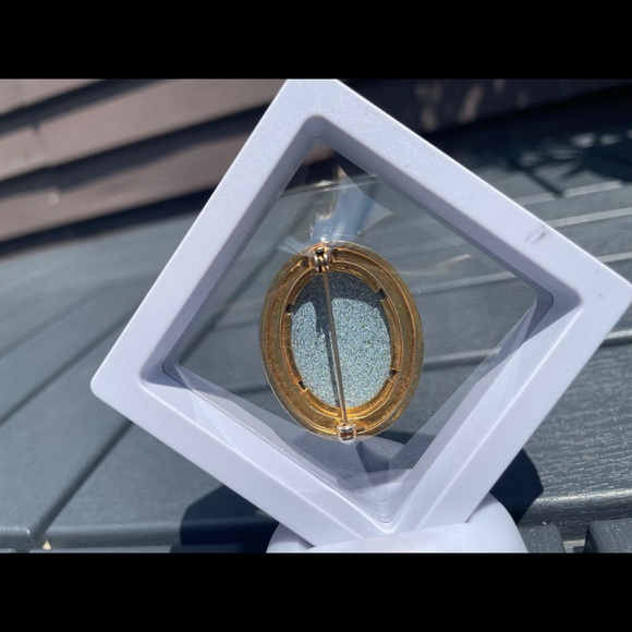 Lot of 3 vtg brooches - Picture 7 of 9